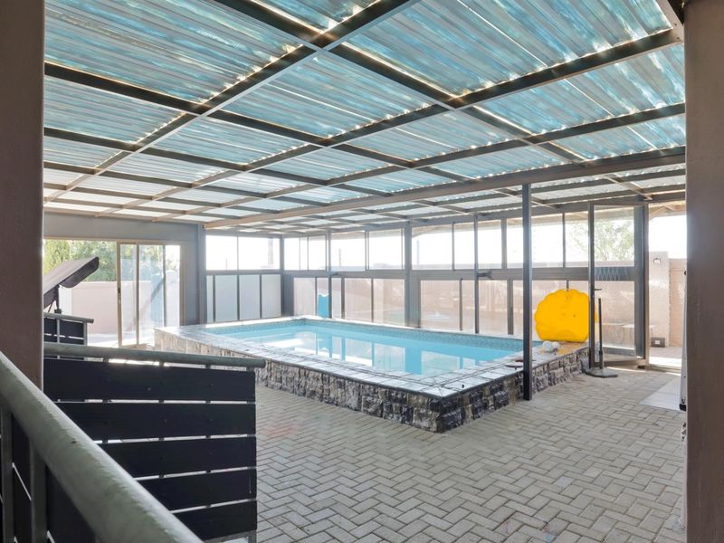 Elegant Country Living Overlooking the Golf Course in Darling! - Photo 7