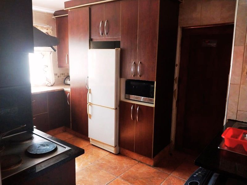 House For Sale in Protea Glen EXT 11, Soweto - Photo 5