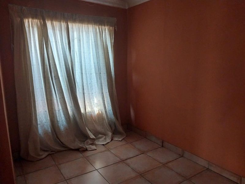 House For Sale in Protea Glen EXT 11, Soweto - Photo 9