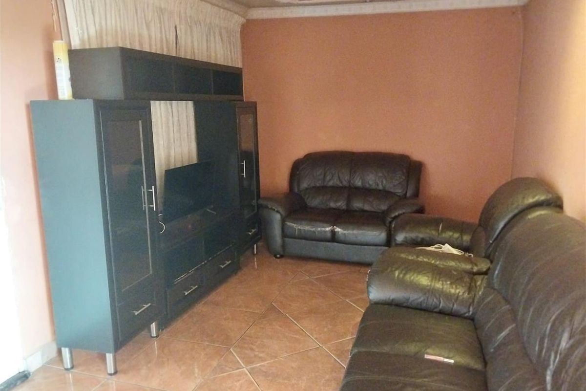 House For Sale in Protea Glen EXT 11, Soweto - Photo 4