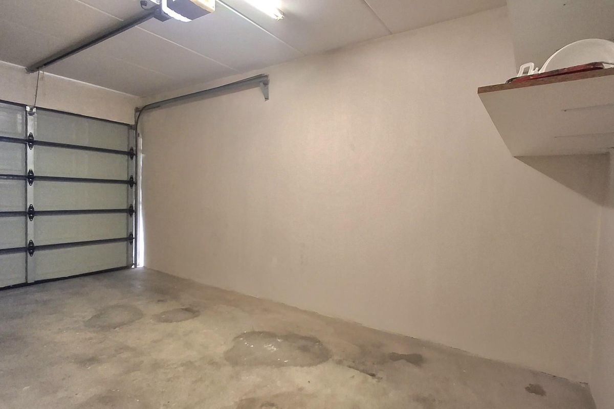 Double-Storey Home with Iconic Johannesburg Skyline Views - South Hills Lifestyle Estat - Photo 3