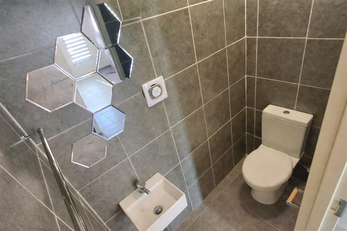 Double-Storey Home with Iconic Johannesburg Skyline Views - South Hills Lifestyle Estat - Photo 5