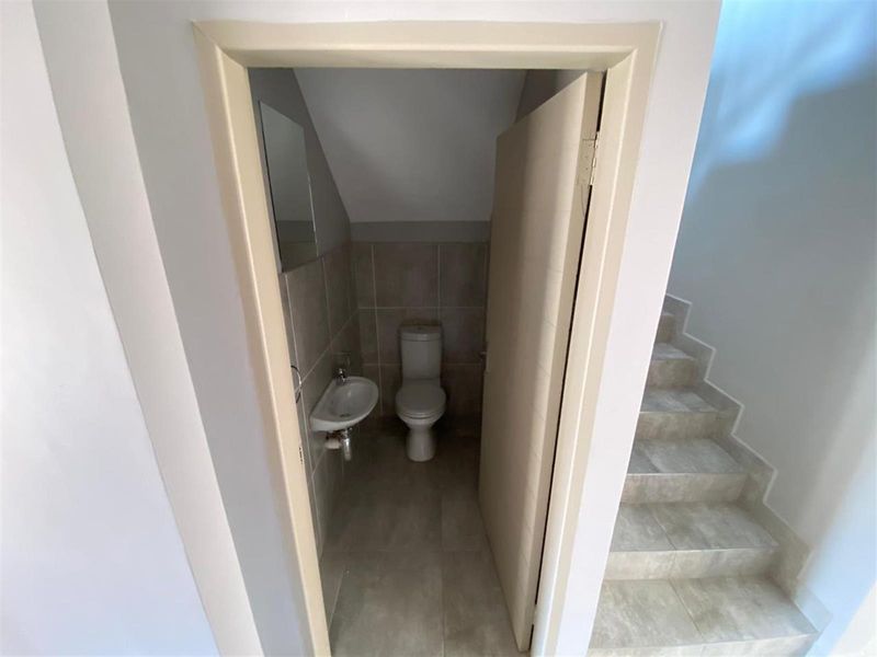 Apartment For Sale in Die Heuwel, Witbank - Photo 4