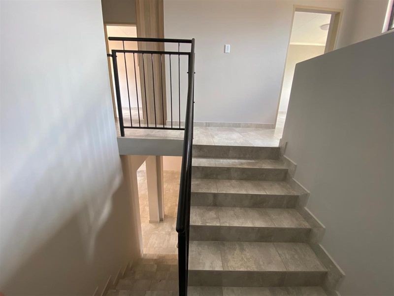 Apartment For Sale in Die Heuwel, Witbank - Photo 8