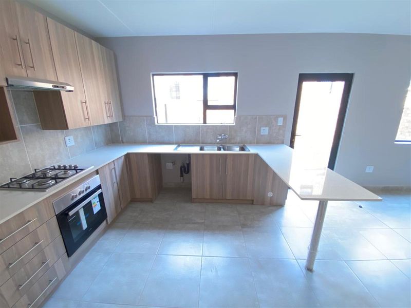 Apartment For Sale in Die Heuwel, Witbank - Photo 6