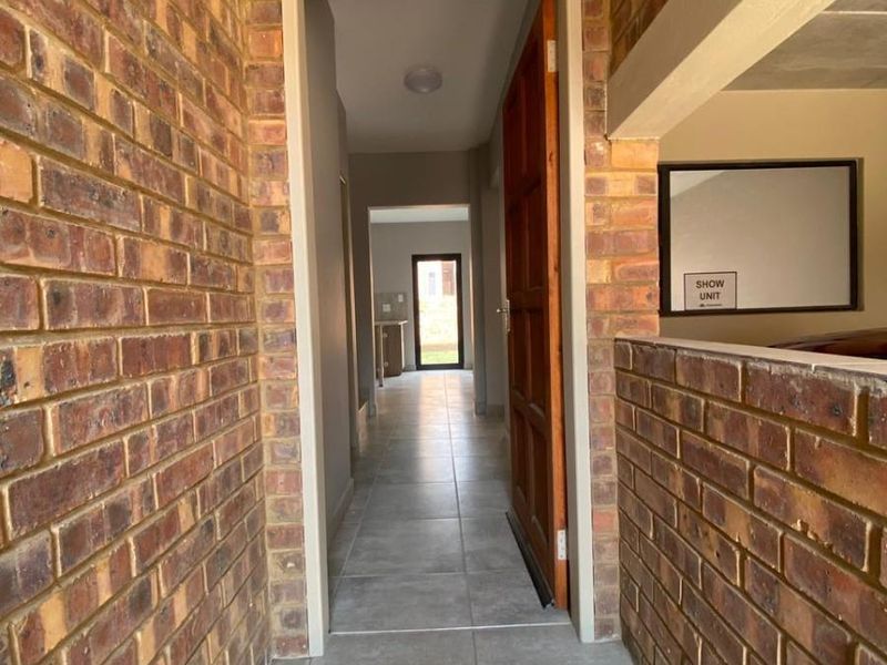 Apartment For Sale in Die Heuwel, Witbank - Photo 2