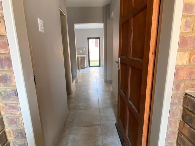 Apartment For Sale in Die Heuwel, Witbank - Photo 3