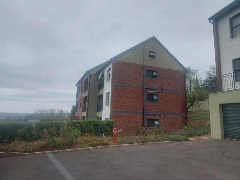 2 bed 1 bath loft Apartment To Rent in Athlone, Pietermaritzburg, KwaZulu Natal - Photo 3