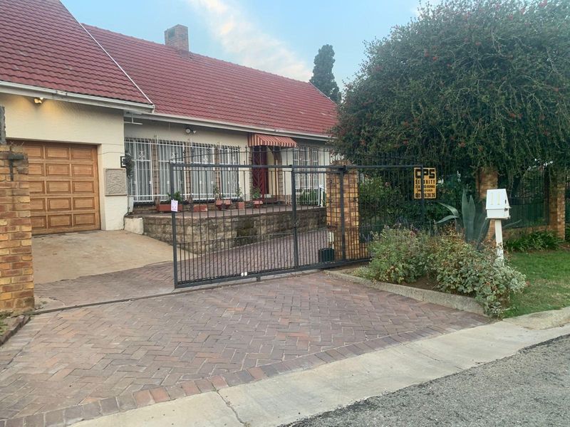 House For Sale in Castleview, Germiston - Photo 1