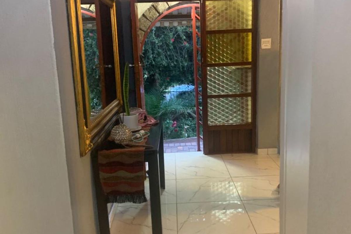 House For Sale in Castleview, Germiston - Photo 4