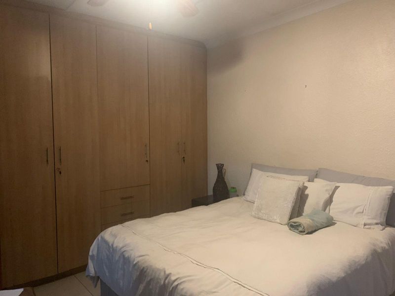 House For Sale in Castleview, Germiston - Photo 8