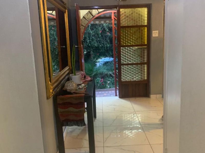 House For Sale in Castleview, Germiston - Photo 6