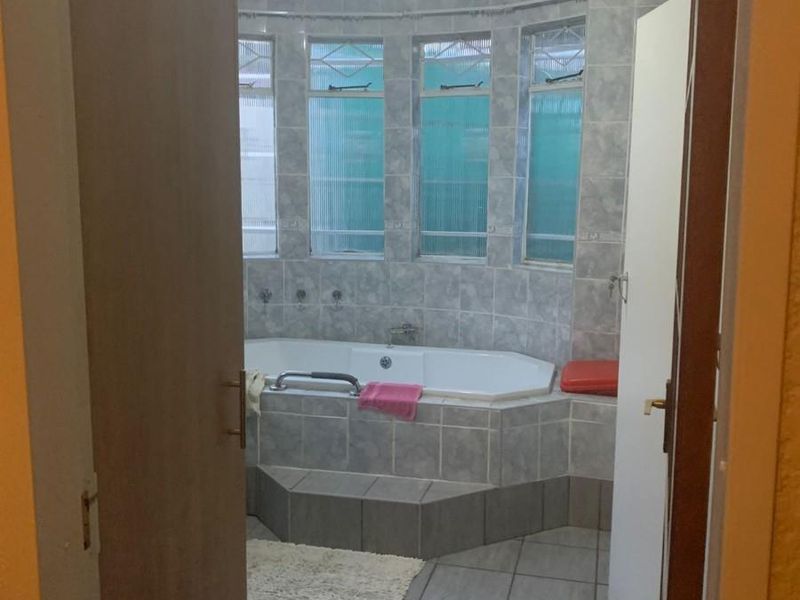 House For Sale in Castleview, Germiston - Photo 4