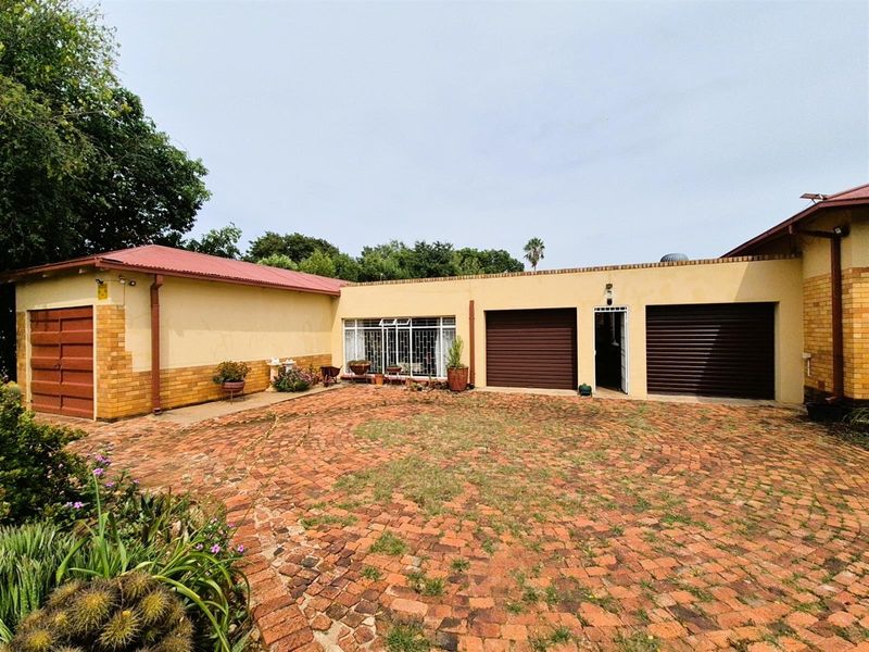 Prime Investment Opportunity in Die Bult - Family Living, Student Accommodation or Office Conversion - Photo 5