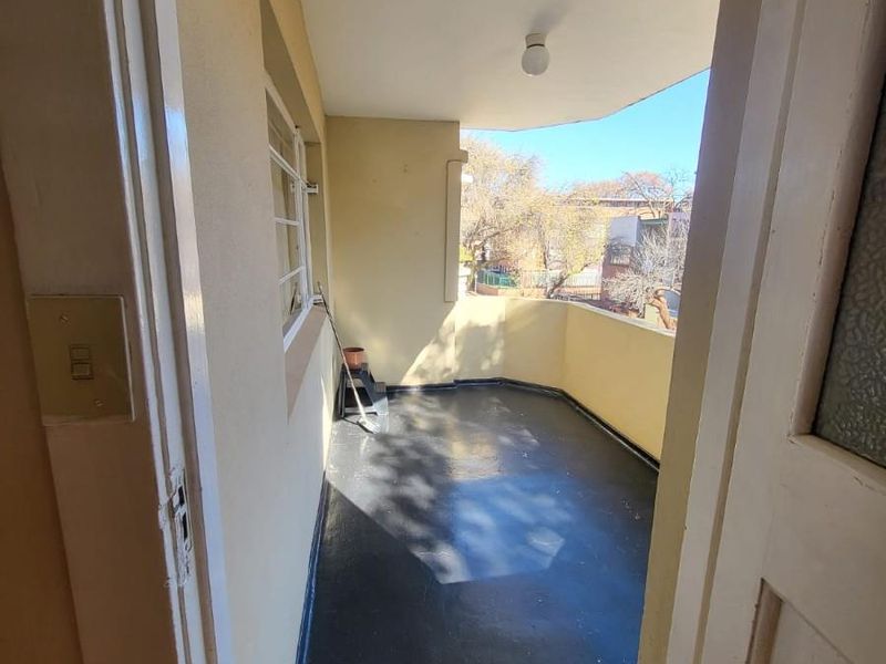 House For Sale in Bellevue, Johannesburg - Photo 2