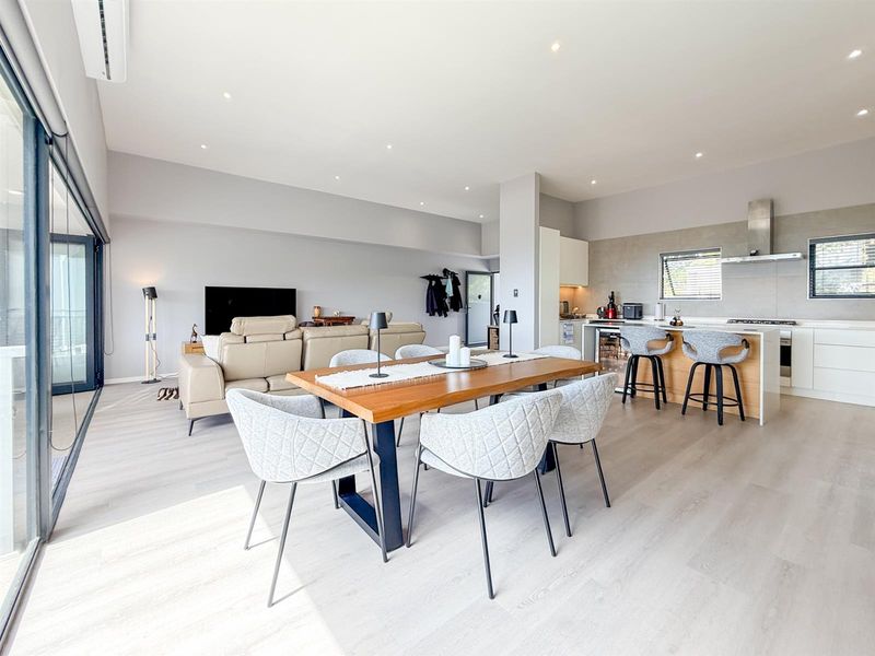 Sea View Villa in Shakas Rock - Photo 4