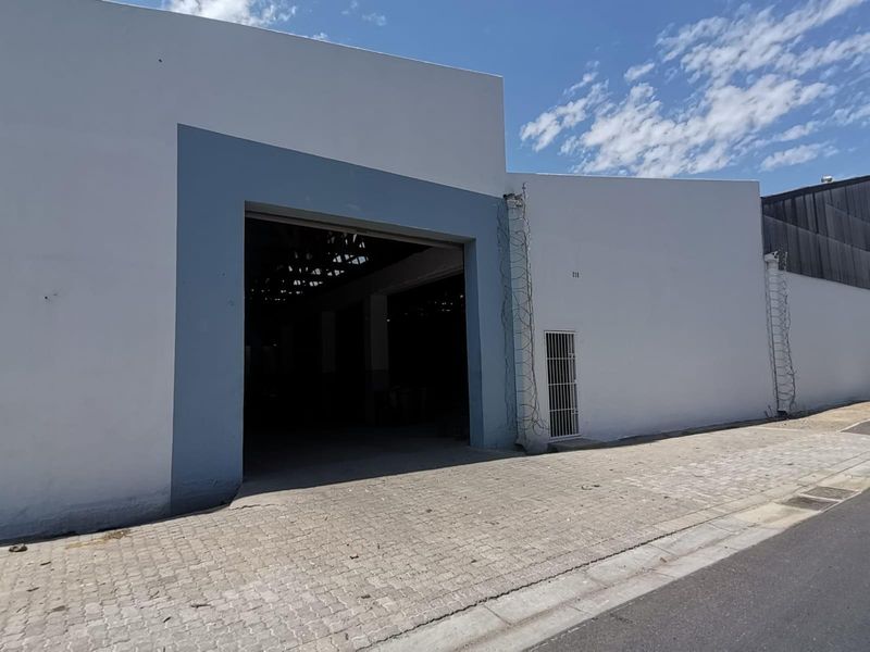 Industrial Warehouse / Workshop to rent in Paarl - Photo 1