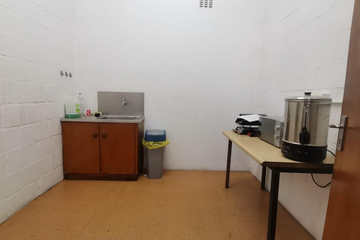 Industrial Warehouse / Workshop to rent in Paarl - Photo 5