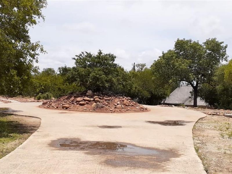 Mountain view vacant plot for sale in Blyde Wildlife Estate, Hoedspruit - Photo 8