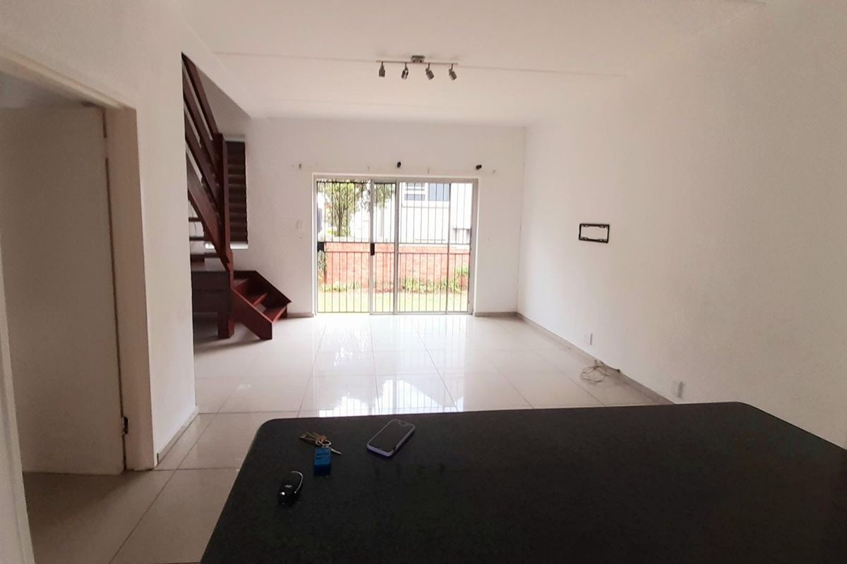 3 bed House in secure complex- Randburg - Photo 3