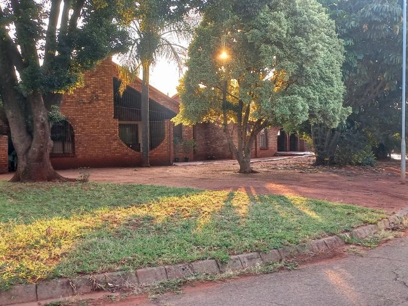 PERFECT FAMILY HOME FOR SALE - Photo 3