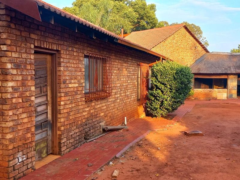 PERFECT FAMILY HOME FOR SALE - Photo 10