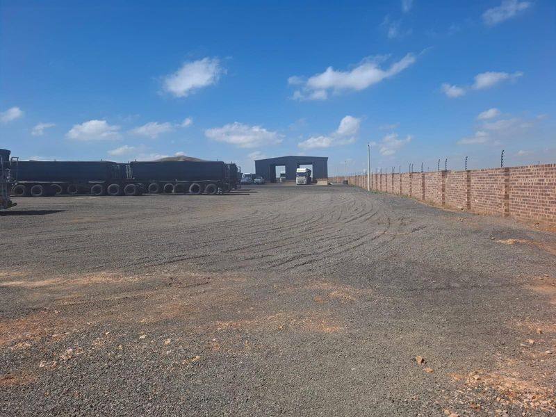 Industrial Property To Rent in Middelburg South, Middelburg - Photo 4