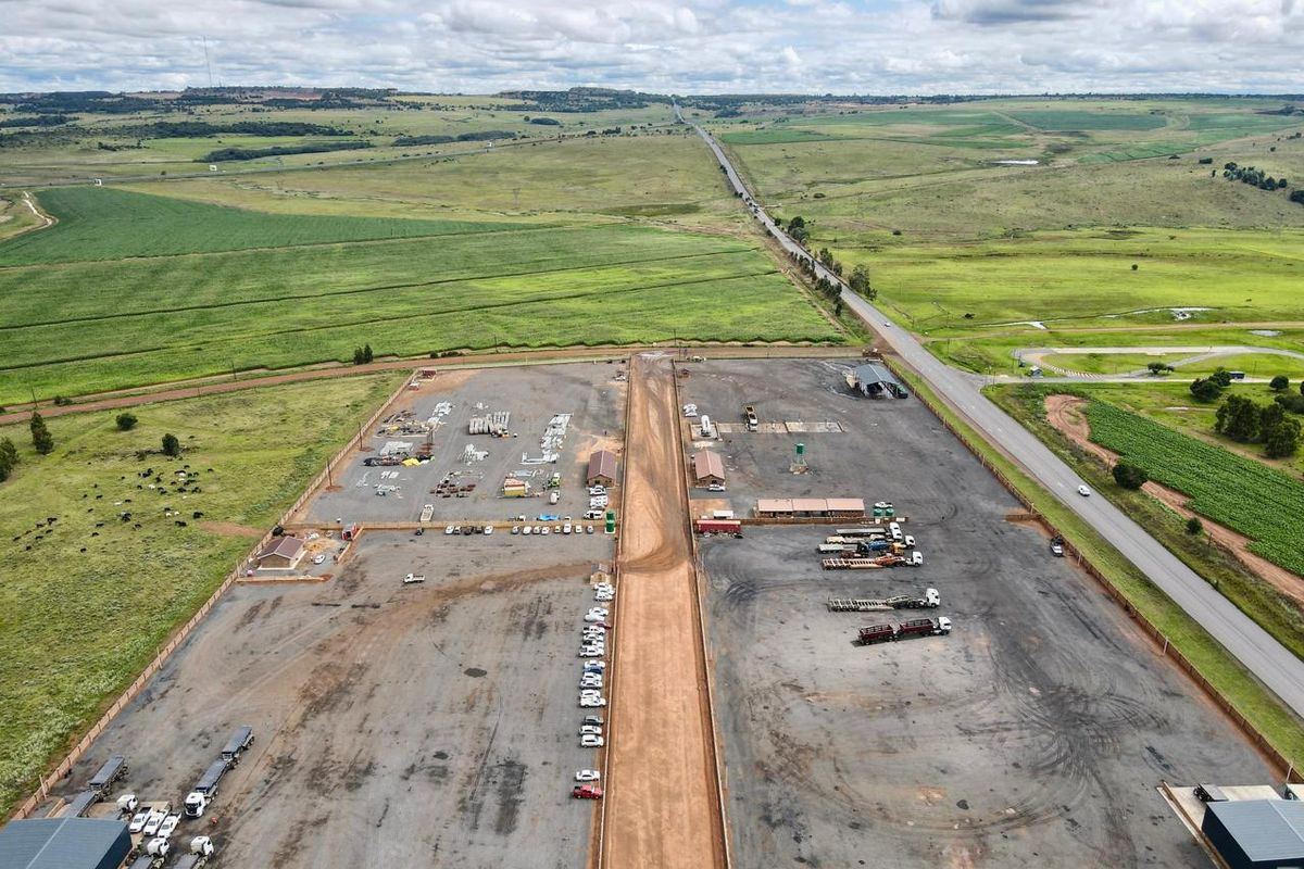 Industrial Property To Rent in Middelburg South, Middelburg - Photo 2