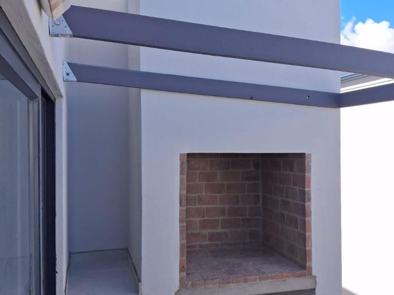 3-Bedroom Beauty in Wildflower Estate - No Transfer Duty! - Photo 7