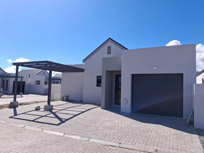 3-Bedroom Beauty in Wildflower Estate - No Transfer Duty! - Photo 2