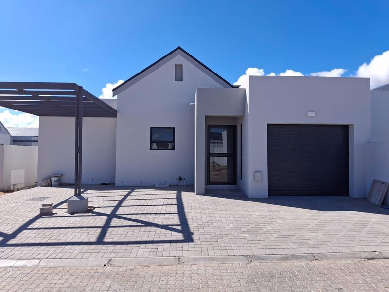 3-Bedroom Beauty in Wildflower Estate - No Transfer Duty! - Photo 4