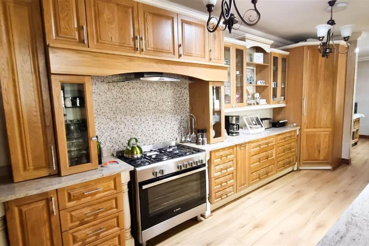 Exceptional 5-Bedroom Residence with Flatlet and Versatile Living Spaces Lakefield Benoni - Photo 5
