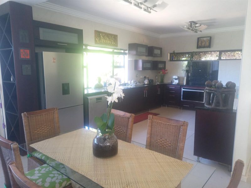 Luxurious Fully Furnished 3-Bedroom Home with Sea Views Ballito Central, Ballito, KwaZulu Natal - Photo 3