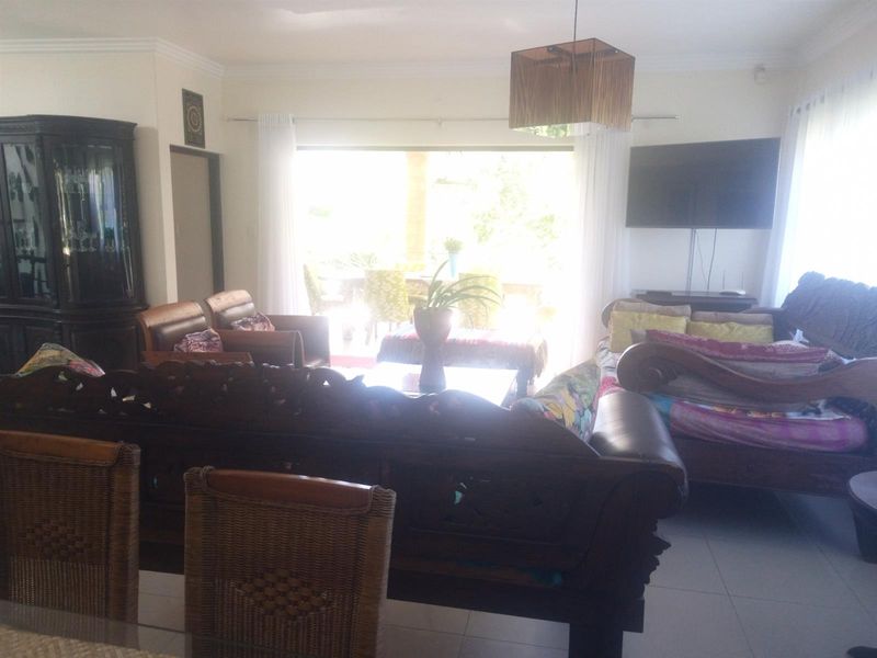 Luxurious Fully Furnished 3-Bedroom Home with Sea Views Ballito Central, Ballito, KwaZulu Natal - Photo 6