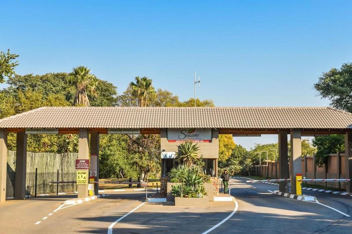 This estate is a harmonious blend of leisure and lifestyle, where every day feels like a vacation. - Photo 2