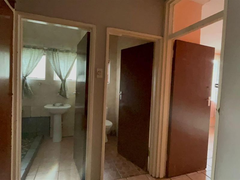 4-Bedroom House For Sale in Sasolburg Central, Sasolburg - Photo 10