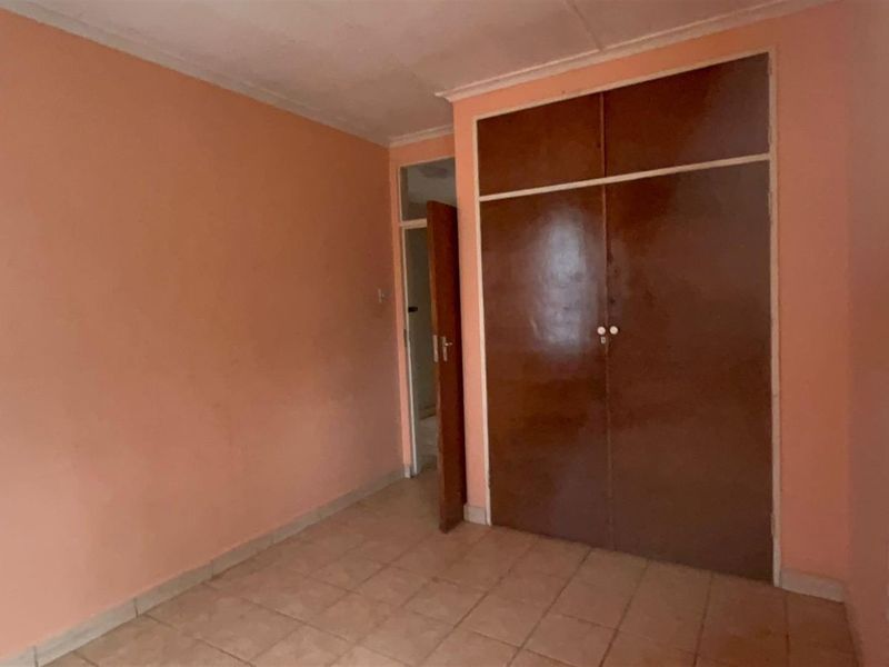4-Bedroom House For Sale in Sasolburg Central, Sasolburg - Photo 5