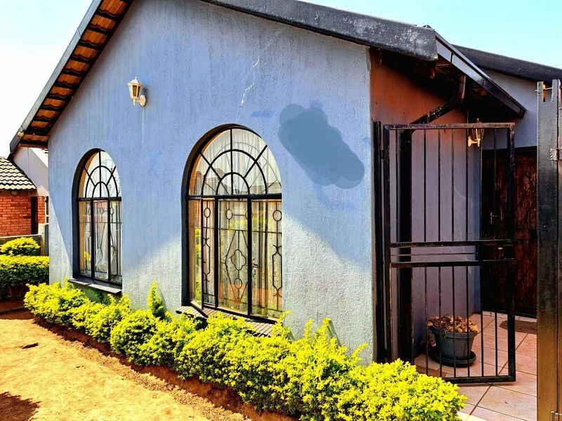 Great Family Home for sale in Mabopane - Photo 1