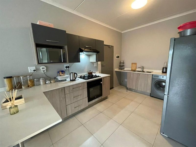 Apartment For Sale in Carlswald, Midrand - Photo 4