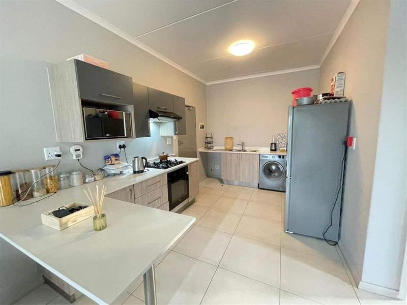 Apartment For Sale in Carlswald, Midrand - Photo 5