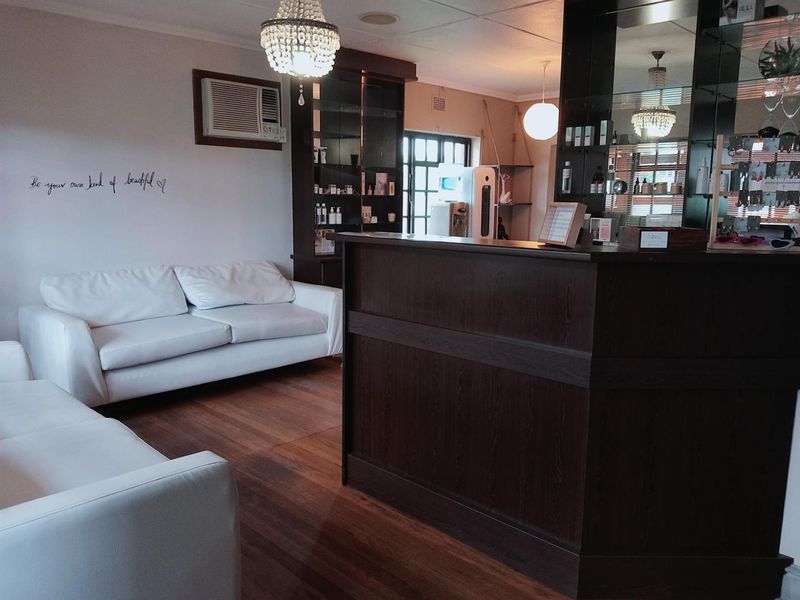 COMMERCIAL PROPERTY - PRIME LOCATION - Photo 3