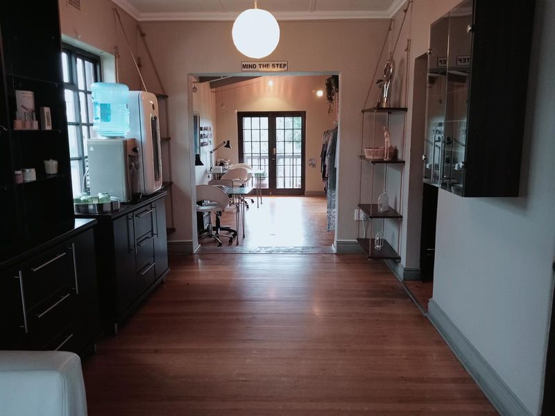 COMMERCIAL PROPERTY - PRIME LOCATION - Photo 4