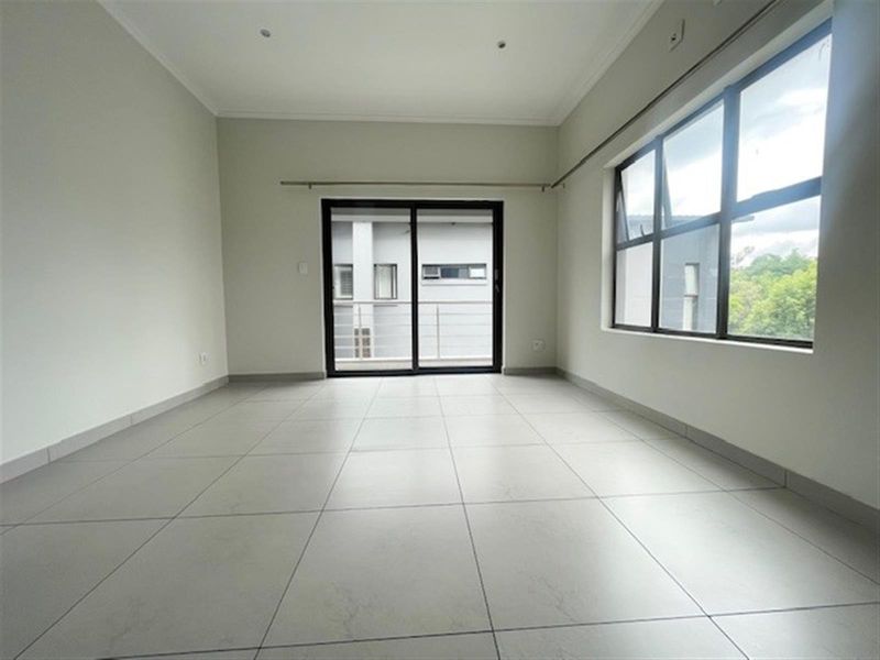 Modern 4 bed 4.5 bath, Bryanston East - Photo 7