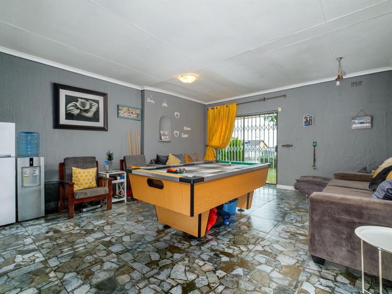 House For Sale in Witpoortjie, Roodepoort - Photo 5