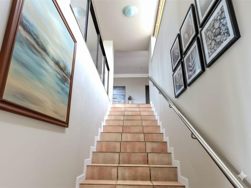 Lower Robberg Gem | Elevated Views over Robberg and the Bay - Photo 6