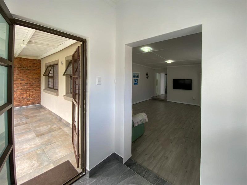 Versatile Renovated Home with Two Income-Generating Flatlets - Photo 3