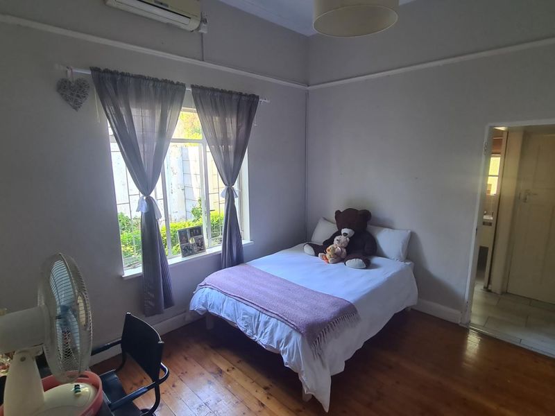 Spacious Family Home with Private Separate Apartment - Perfect for Extended Living or Additional Inc - Photo 8