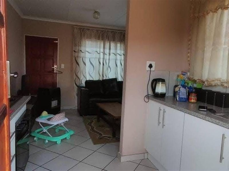 2 Bedrooms,3-Flats House For Sale in Zamdela, Sasolburg - Photo 7