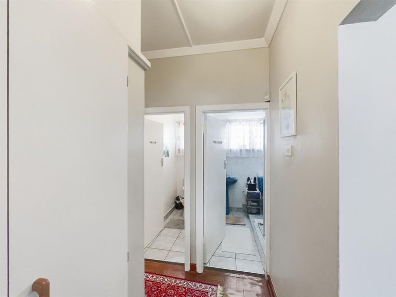 2 Bedroom Apartment For Sale in Windermere, Durban - Photo 9