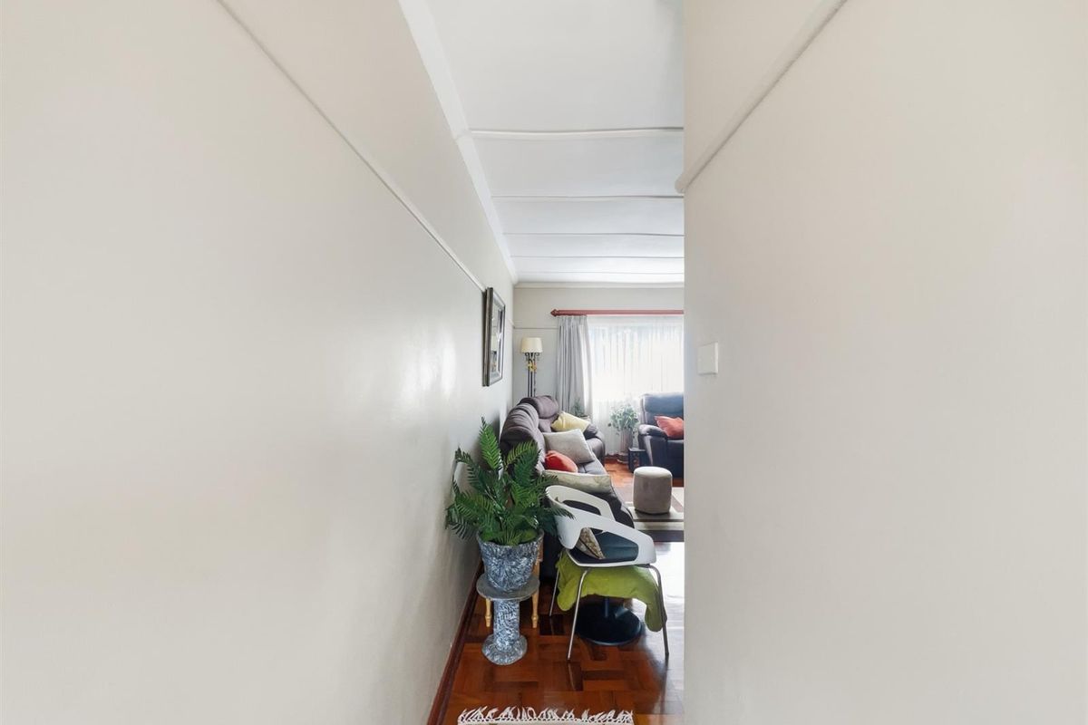 2 Bedroom Apartment For Sale in Windermere, Durban - Photo 4